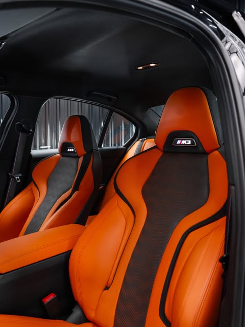 BMW M3 COMPETITION - Imagem 15