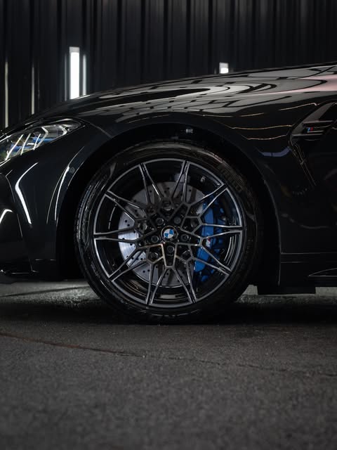 BMW M3 COMPETITION - Imagem 10