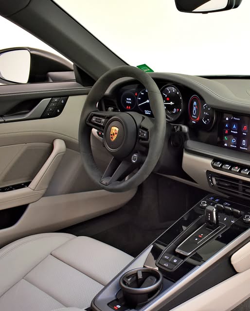 PORSCHE 911 CARRERA S - Imagem 4