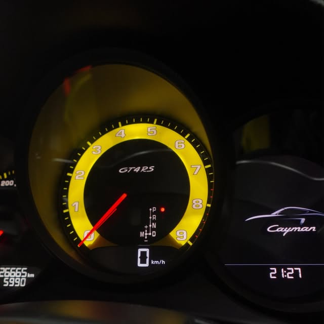PORSCHE CAYMAN 718 - Imagem 11