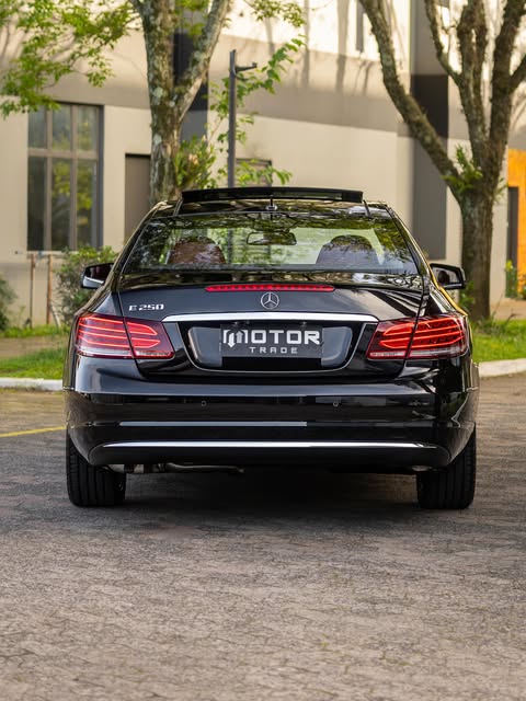 MERCEDES-BENZ E 250 COUPÉ - Imagem 14