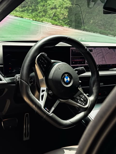 BMW 320I M SPORT - Imagem 7