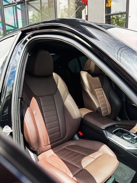 BMW 320I M SPORT - Imagem 8