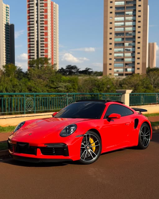 PORSCHE 911 TURBO S - Imagem 1
