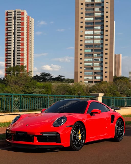 PORSCHE 911 TURBO S - Imagem 17