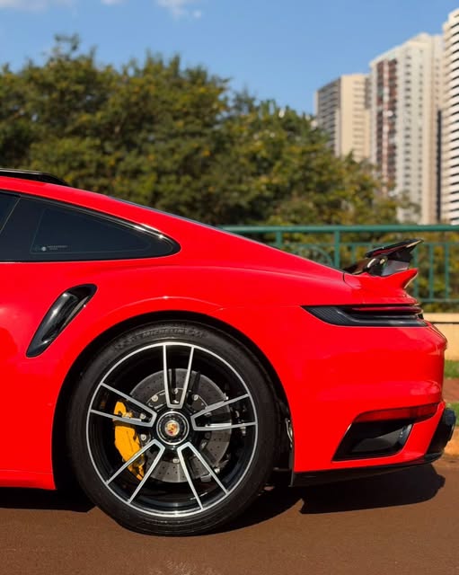 PORSCHE 911 TURBO S - Imagem 8