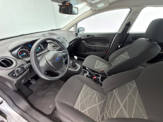 FORD FIESTA - Imagem 8