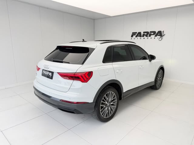 AUDI Q3 BLACK ED. 1.4 TFSI FLEX/BLACK S-TRON - Imagem 4