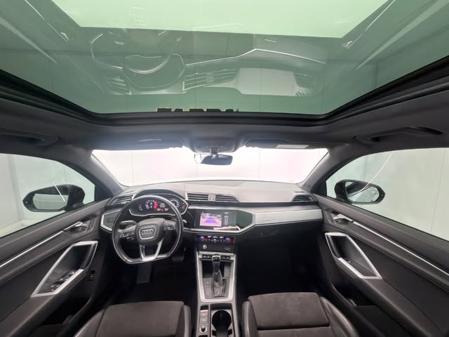 AUDI Q3 BLACK ED. 1.4 TFSI FLEX/BLACK S-TRON - Imagem 9