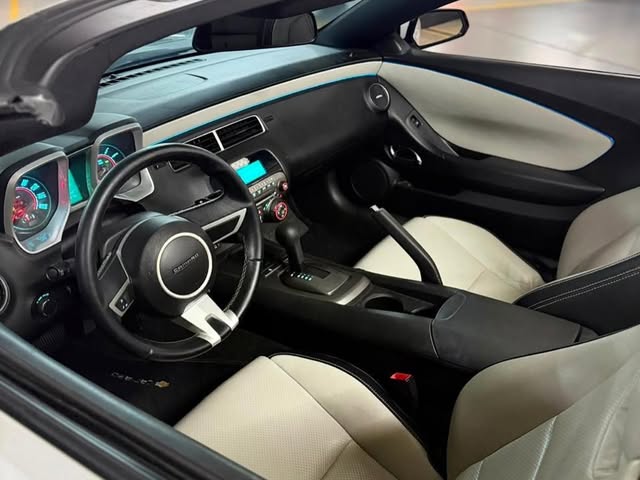 CHEVROLET CAMARO RS - Imagem 11