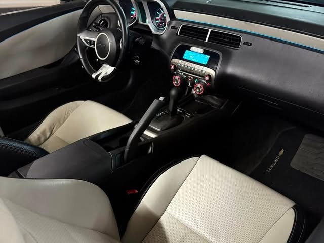 CHEVROLET CAMARO RS - Imagem 13