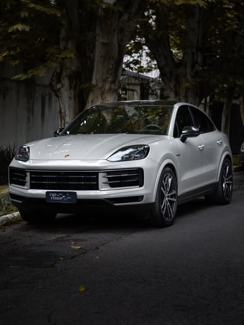 PORSCHE CAYENNE E-HYBRID COUPÉ - Imagem 1