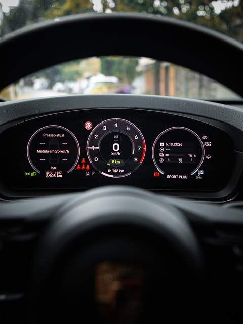 PORSCHE CAYENNE E-HYBRID COUPÉ - Imagem 14