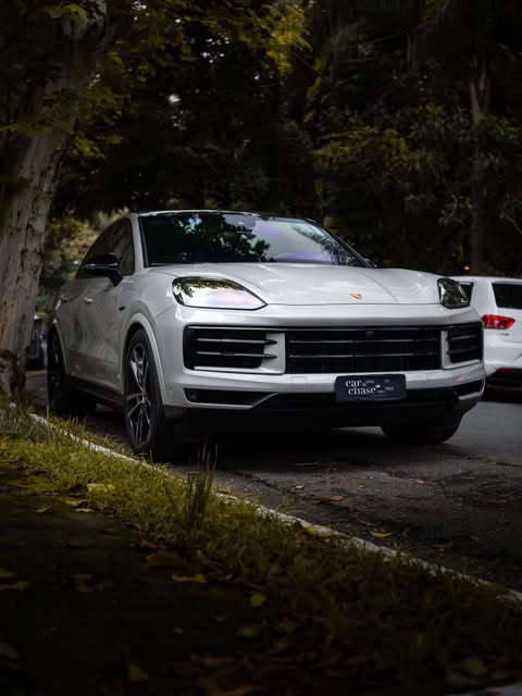 PORSCHE CAYENNE E-HYBRID COUPÉ - Imagem 8