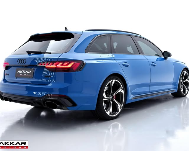 AUDI RS4 - Imagem 2