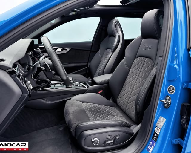 AUDI RS4 - Imagem 8