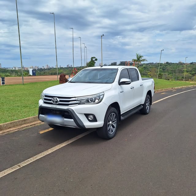 TOYOTA HILUX SRX - Imagem 1