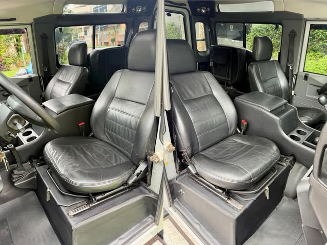 LAND ROVER DEFENDER - Imagem 19