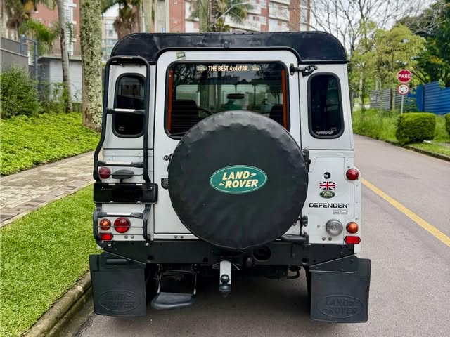 LAND ROVER DEFENDER - Imagem 9
