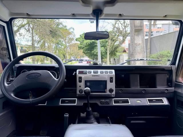 LAND ROVER DEFENDER - Imagem 10