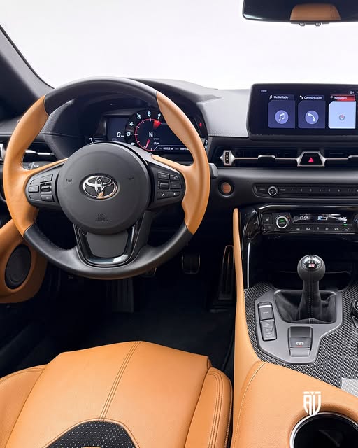 TOYOTA SUPRA GR - Imagem 7