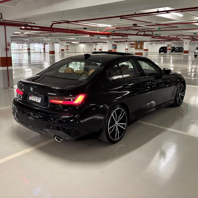 BMW 320I M SPORT - Imagem 4