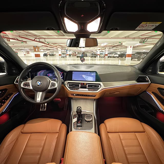 BMW 320I M SPORT - Imagem 7