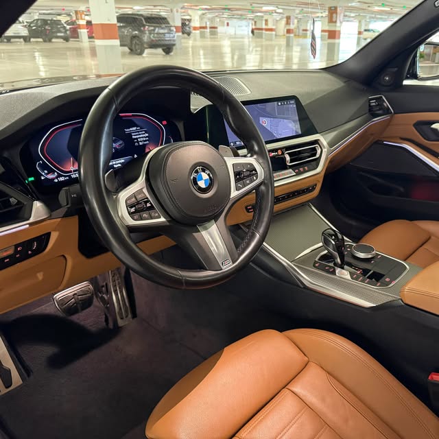 BMW 320I M SPORT - Imagem 8