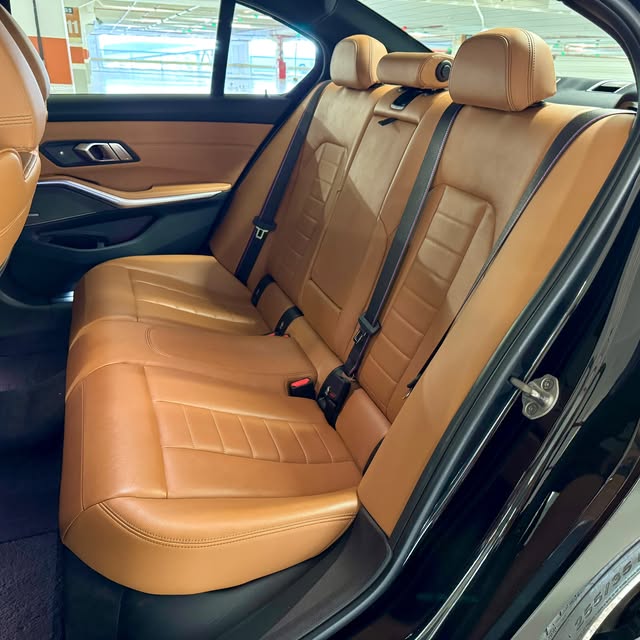 BMW 320I M SPORT - Imagem 10
