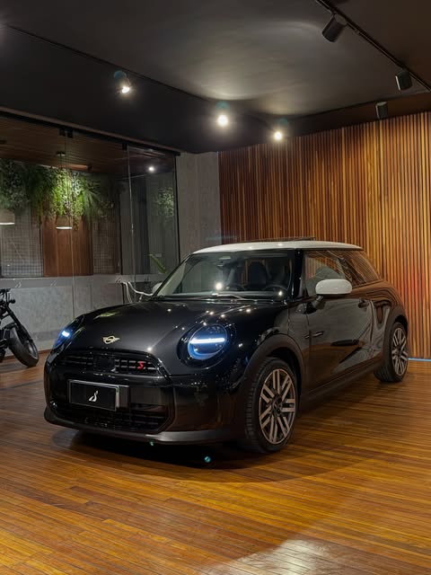 MINI COOPER S EXCLUSIVE - Imagem 12