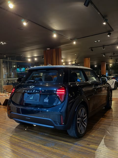 MINI COOPER S EXCLUSIVE - Imagem 4