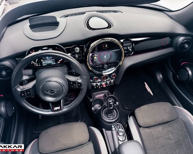MINI COOPER JCW ANNIVERSARY EDITION - Imagem 7