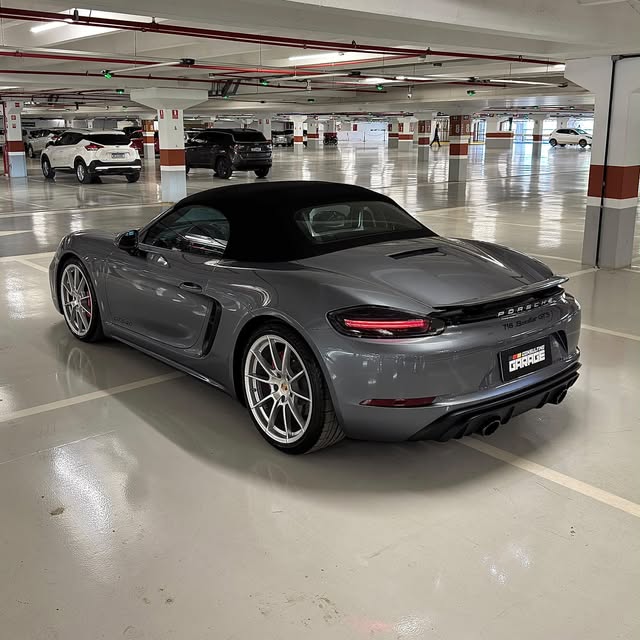 PORSCHE 718 BOXSTER GTS - Imagem 3