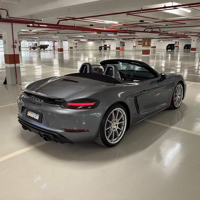 PORSCHE 718 BOXSTER GTS - Imagem 4