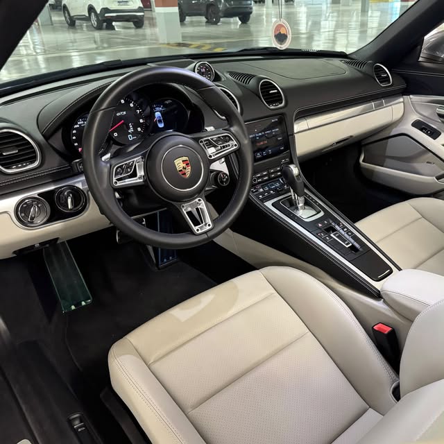 PORSCHE 718 BOXSTER GTS - Imagem 7