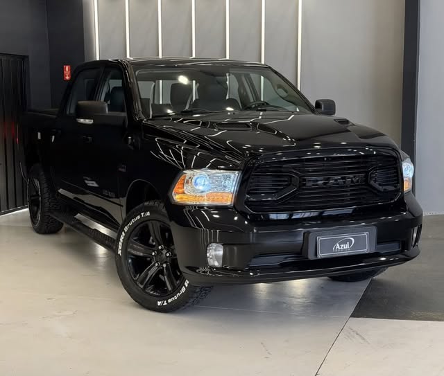 RAM CLASSIC LARAMIE - Imagem 1