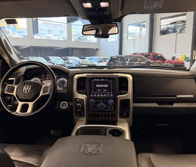 RAM CLASSIC LARAMIE - Imagem 8