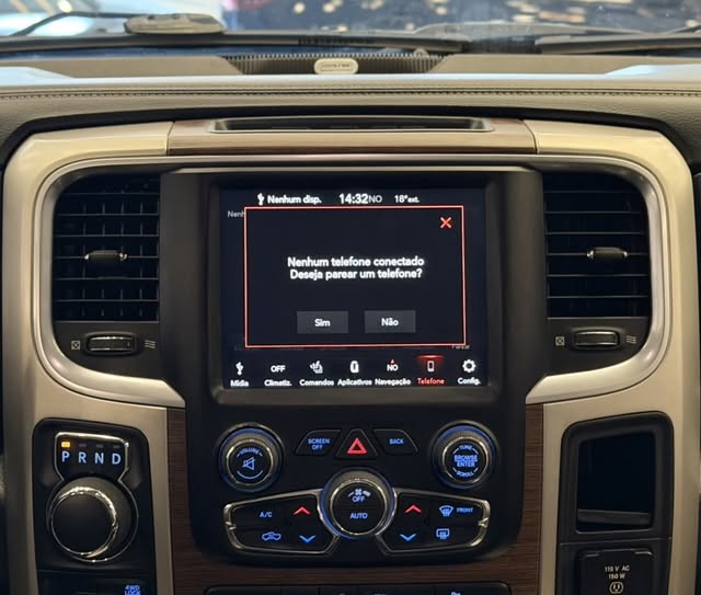 RAM CLASSIC LARAMIE - Imagem 10
