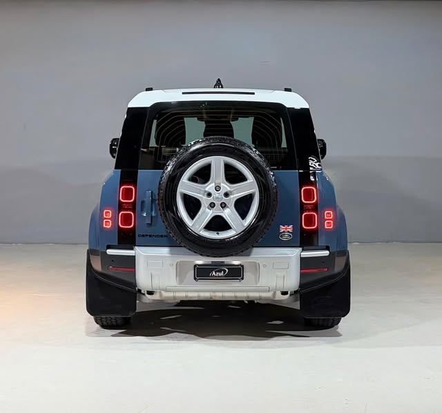 LAND ROVER DEFENDER P300 90 SE - Imagem 8
