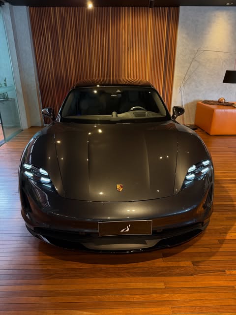 PORSCHE TAYCAN 4 CROSS TURISMO - Imagem 6