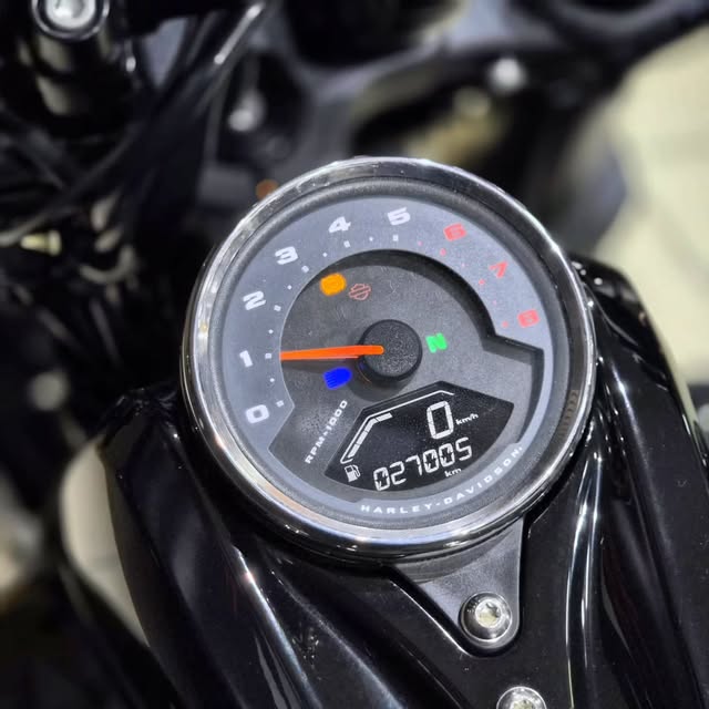 HARLEY-DAVIDSON FAT BOB 107 - Imagem 5