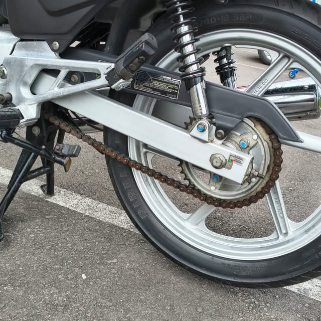 HONDA CBX 200 - Imagem 10
