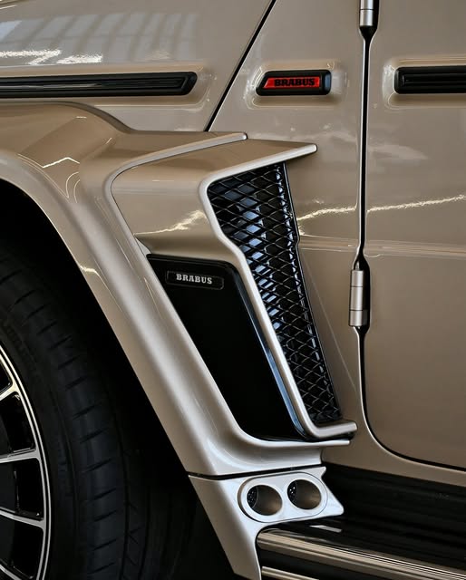 MERCEDES-BENZ G 63 AMG AMG - Imagem 13