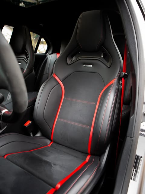 MERCEDES-BENZ A 45 AMG AMG - Imagem 12