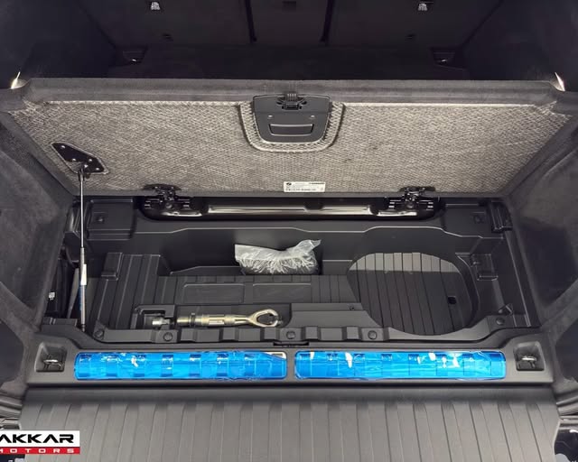 BMW X5 XDRIVE50E M SPORT - Imagem 11