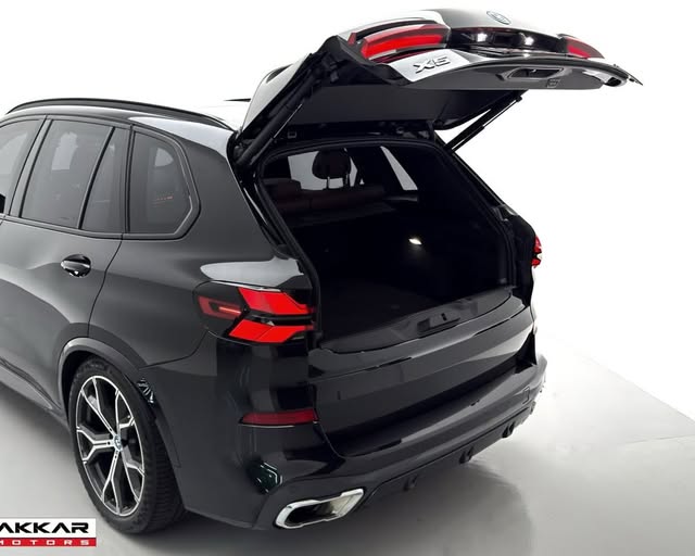 BMW X5 XDRIVE50E M SPORT - Imagem 13