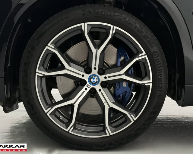 BMW X5 XDRIVE50E M SPORT - Imagem 3
