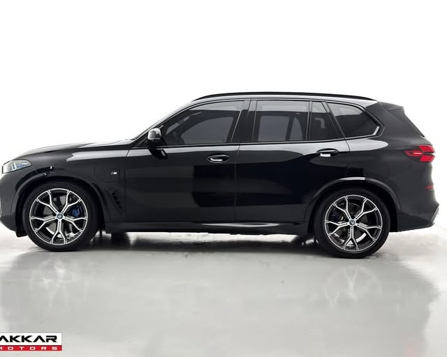 BMW X5 XDRIVE50E M SPORT - Imagem 4