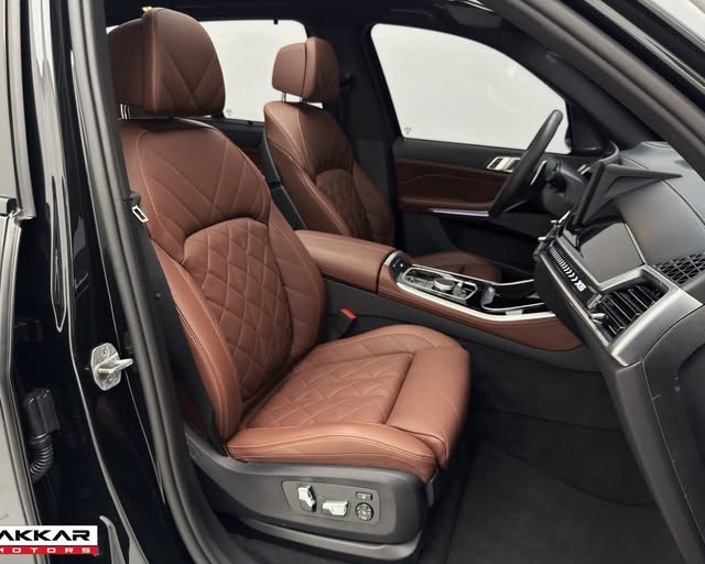BMW X5 XDRIVE50E M SPORT - Imagem 6