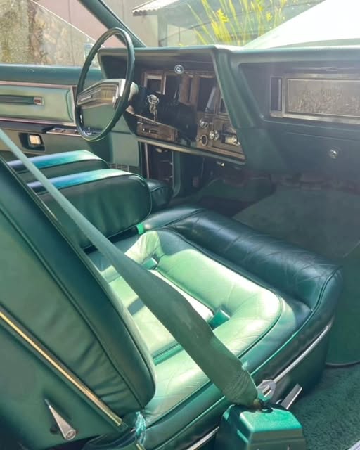 LINCOLN CONTINENTAL MARK V - Imagem 14